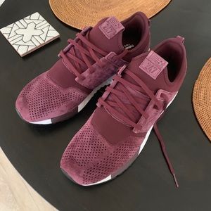 Men’s New Balance shoes (10.5)